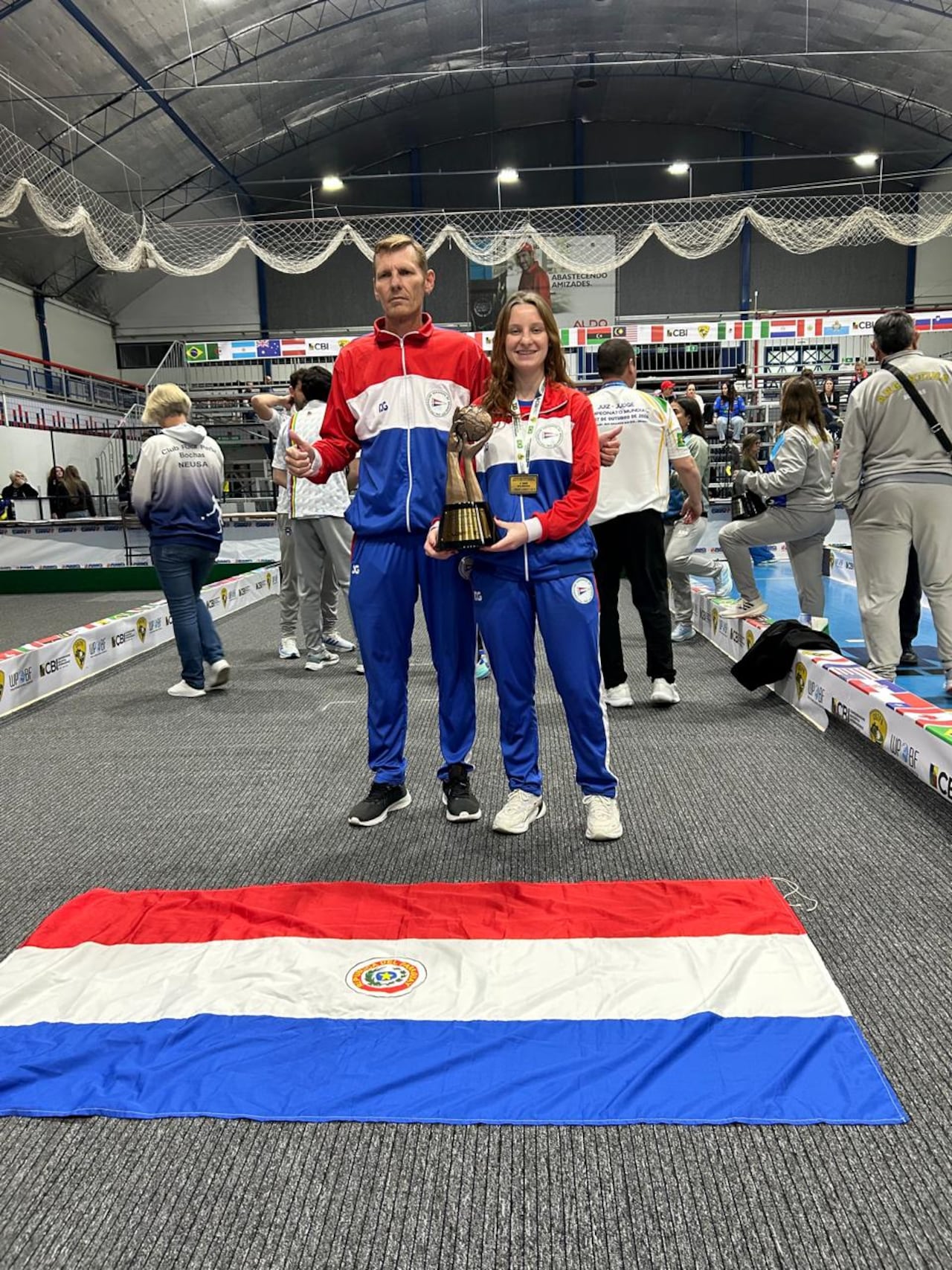 Thalia Kreuz y Marcos Moreira, integrantes del dúo paraguayo que se quedó con la medalla de bronce en el Mundial.