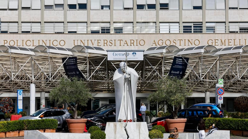 Hospital Gemelli, en Roma, donde será internado el papa León XIV para su cirugía pulmonar, esta semana.