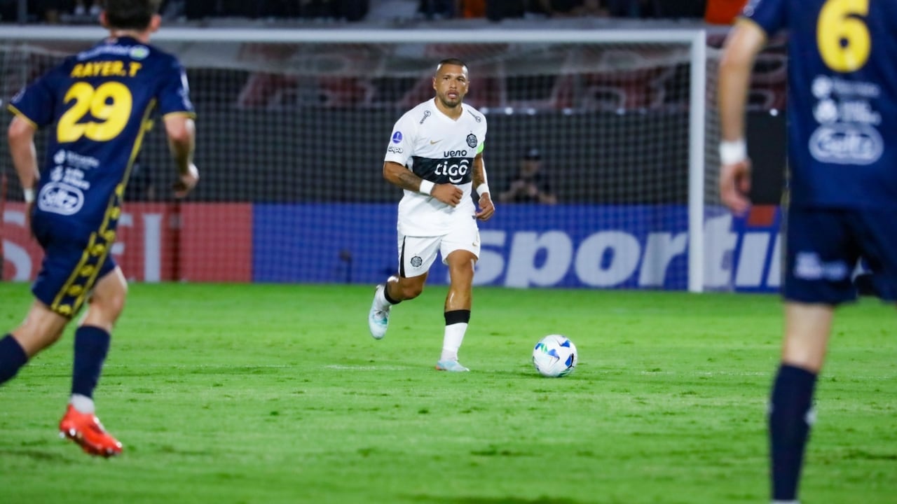 Richard Ortiz nuevamente fue ejemplo de liderazgo dentro de la cancha en la fórmula de “Vitamina”.