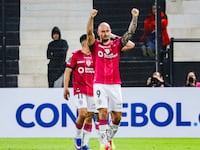 Tres goles para colocarse en el radar de la Albirroja en el momento justo