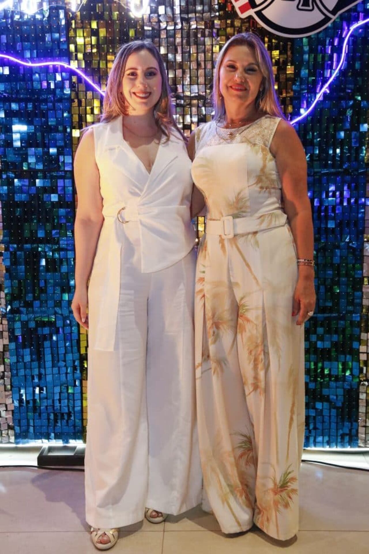 Tatiana Idoyaga y Luz Ronzewski.