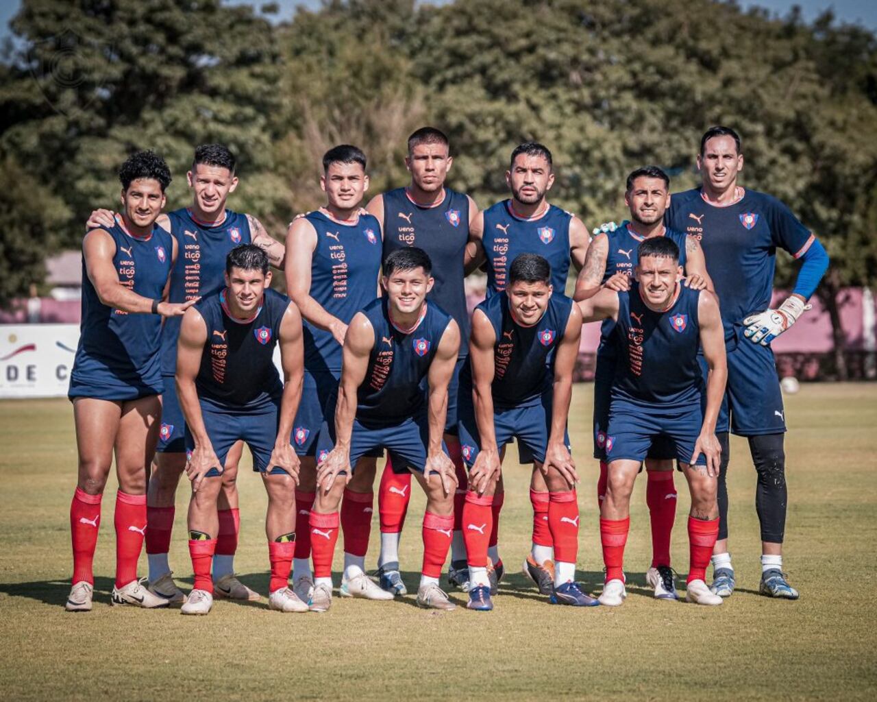 Equipo de Cerro para el segundo partido de la mañana.