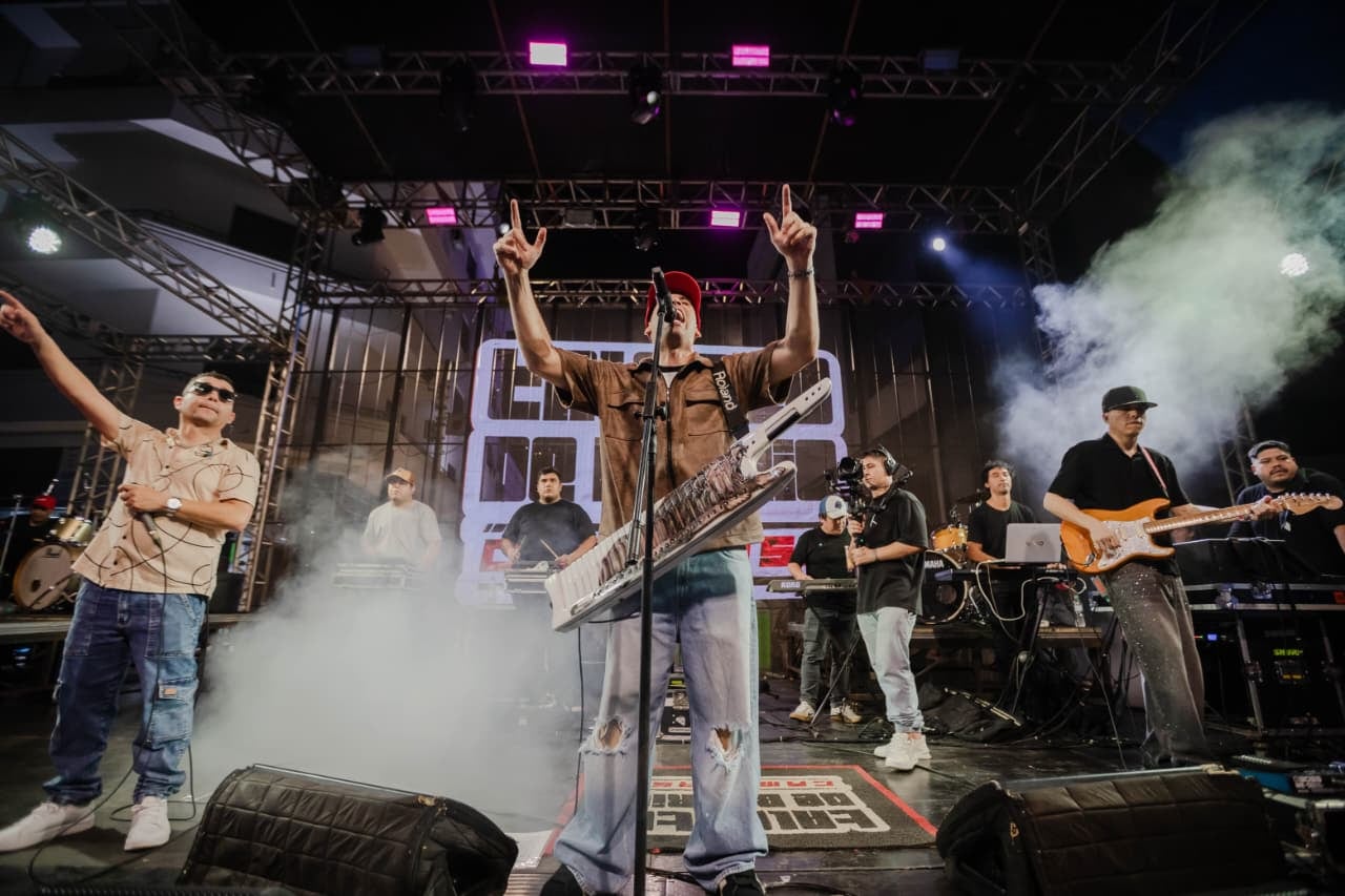 Talento de Barrio fue una de las bandas presentes.