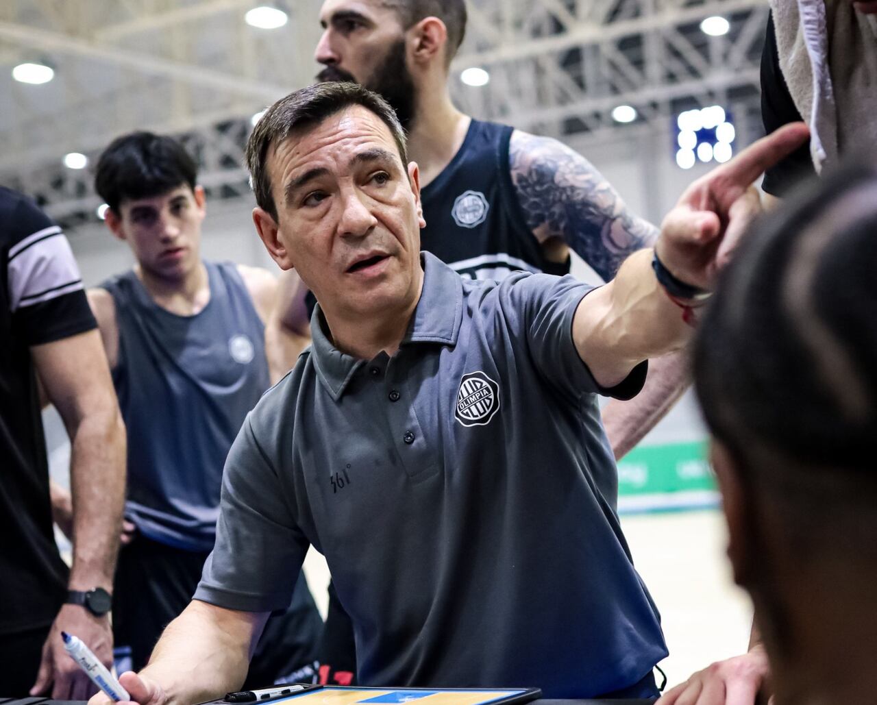 Juan Pablo Feliú comenzó su nuevo ciclo en Olimpia con un contundente triunfo sobre Félix Pérez Cardozo.