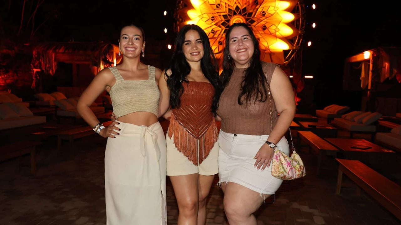 Luz Chamorro, Tania Insfrán y Belén González.