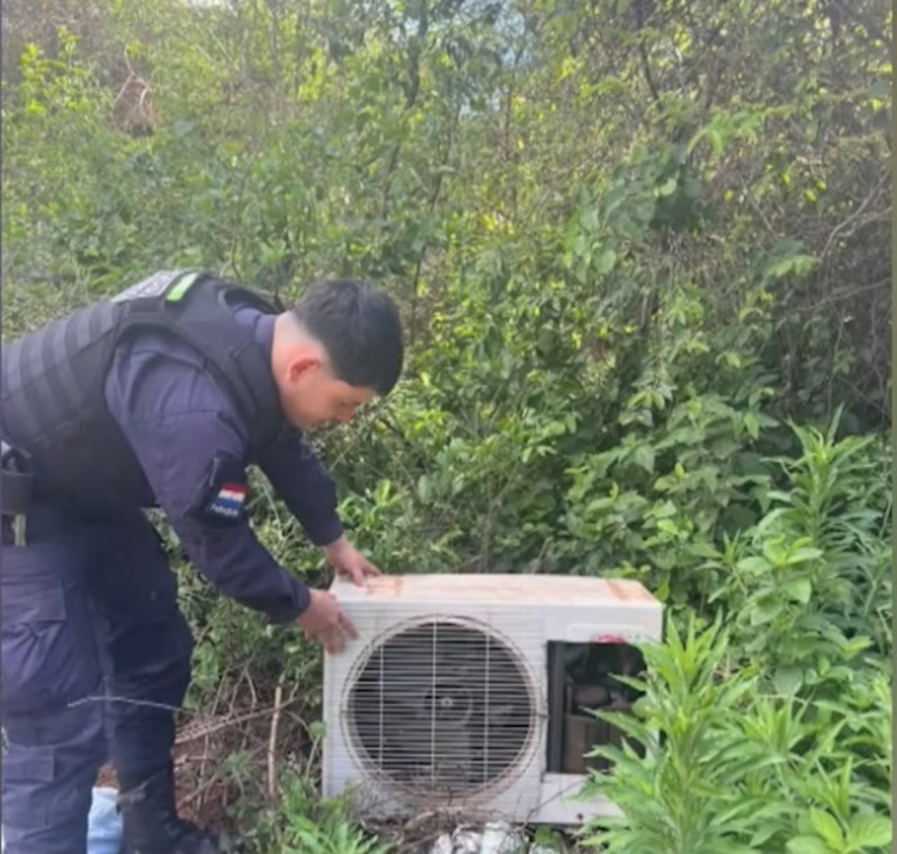 El aprehendido confesó donde estaba el objeto hurtado.
