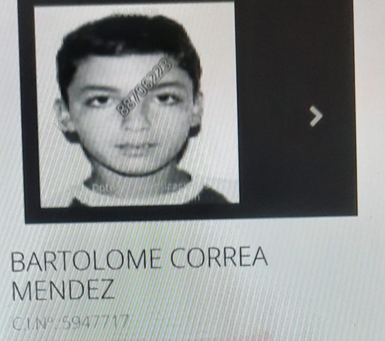 El sospechoso contaba con un extenso historial delictivo y másde diez órdenes de captura vigentes, incluyendo causas porhomicidio doloso, roboagravado yabigeato.