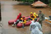 Itaipú y SEN refuerzan evacuaciones por crecida en CDE