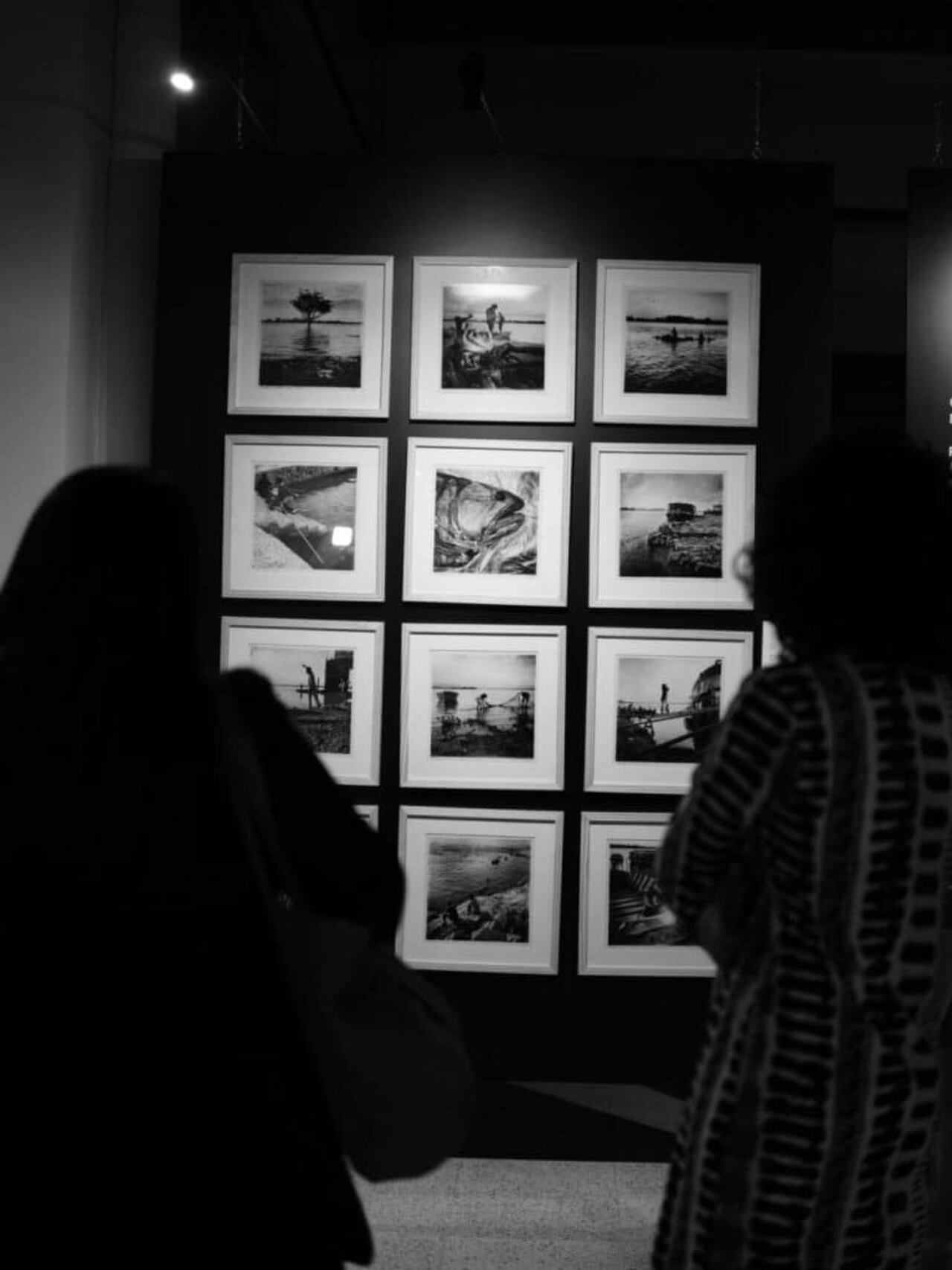 La muestra comprende fotografías, grabados, pinturas y otrasexpresiones de las artes visuales.