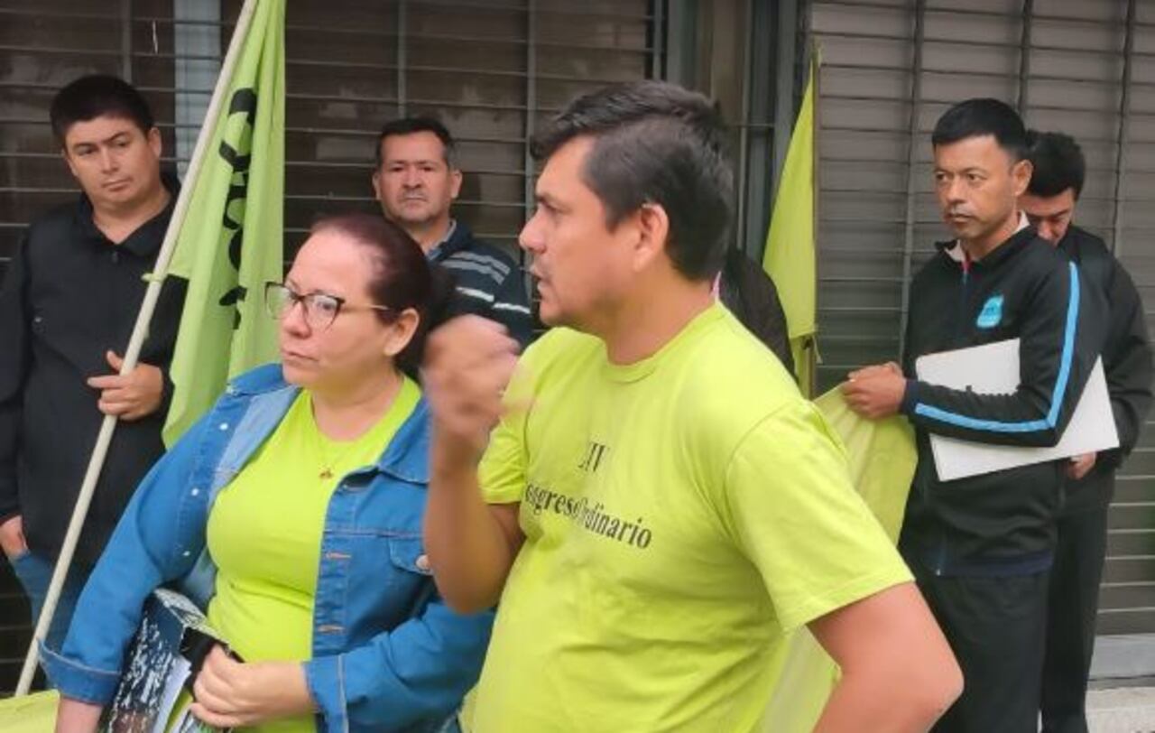 “No estamos preparados para ejercer funciones de especialistas. Nuestra tarea es pedagógica. El diagnóstico debe hacerlo el Ministerio de Salud, no nosotros”, afirmó.