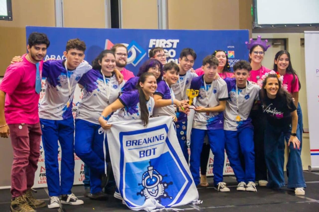 Equipo paraguayo Breaking Bot