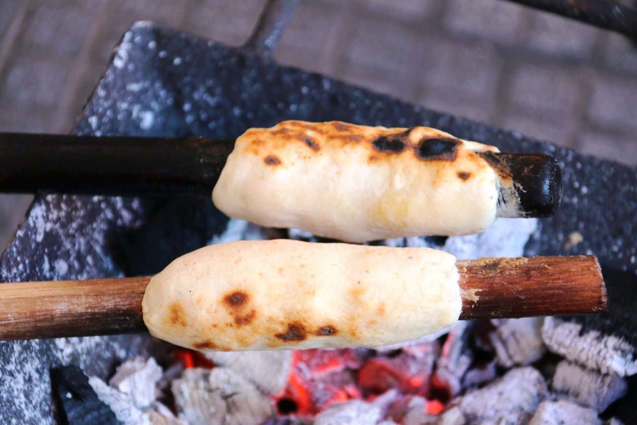 La chipa asador, con una dificultad, que es la de colocar al palo, pero sin duda una de las más deliciosas.