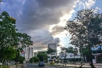 DMH anuncia una nueva caída de térmicas y actividad eléctrica para la tarde de hoy martes
