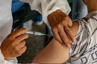 Confirman veintiocho fallecidos por virus respiratorios y piden vacunación