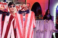 El emprendedor que revoluciona las camisetas deportivas de Paraguay