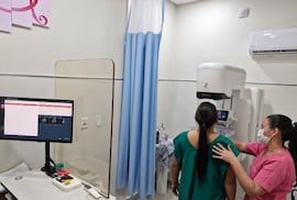 Octubre Rosa: guía de hospitales y horarios para consultas en mastología