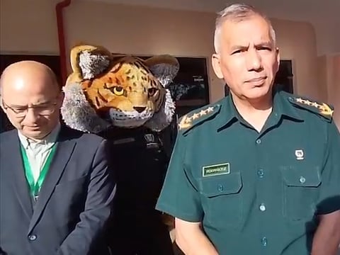 Militares agasajan a pequeños pacientes en el Hospital Acosta Ñu