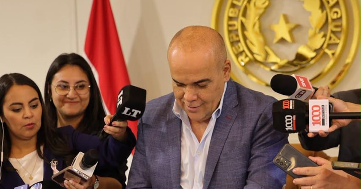 Basilio Núñez presenta informe del BCP a senadores y convoca a su presidente a reunión