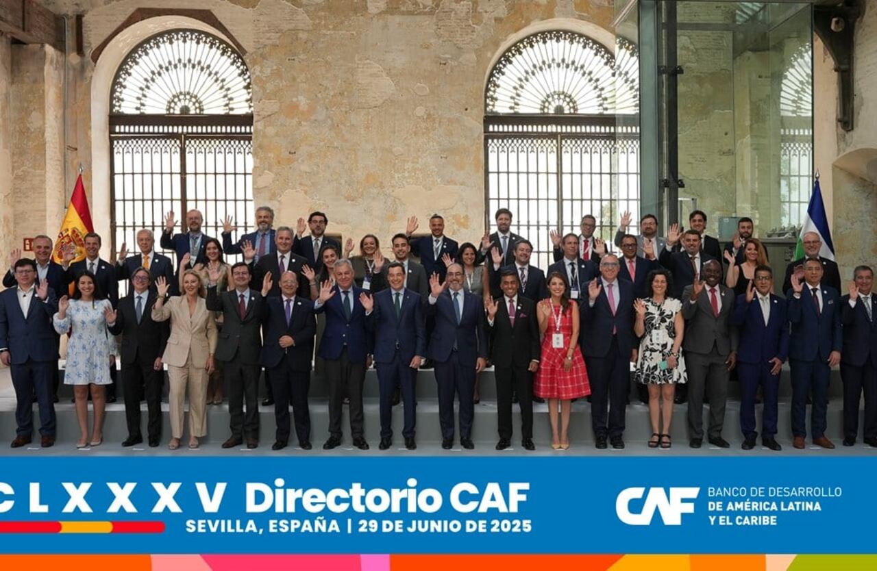 Reunión de directorio. Foto: CAF