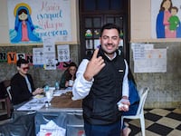 Elecciones municipales 2026: Rubén “Pilo” Fanego vota en Villarrica e insta a definir proyectos para la ciudad