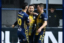 Trinidense golpea fuerte y hunde a Recoleta