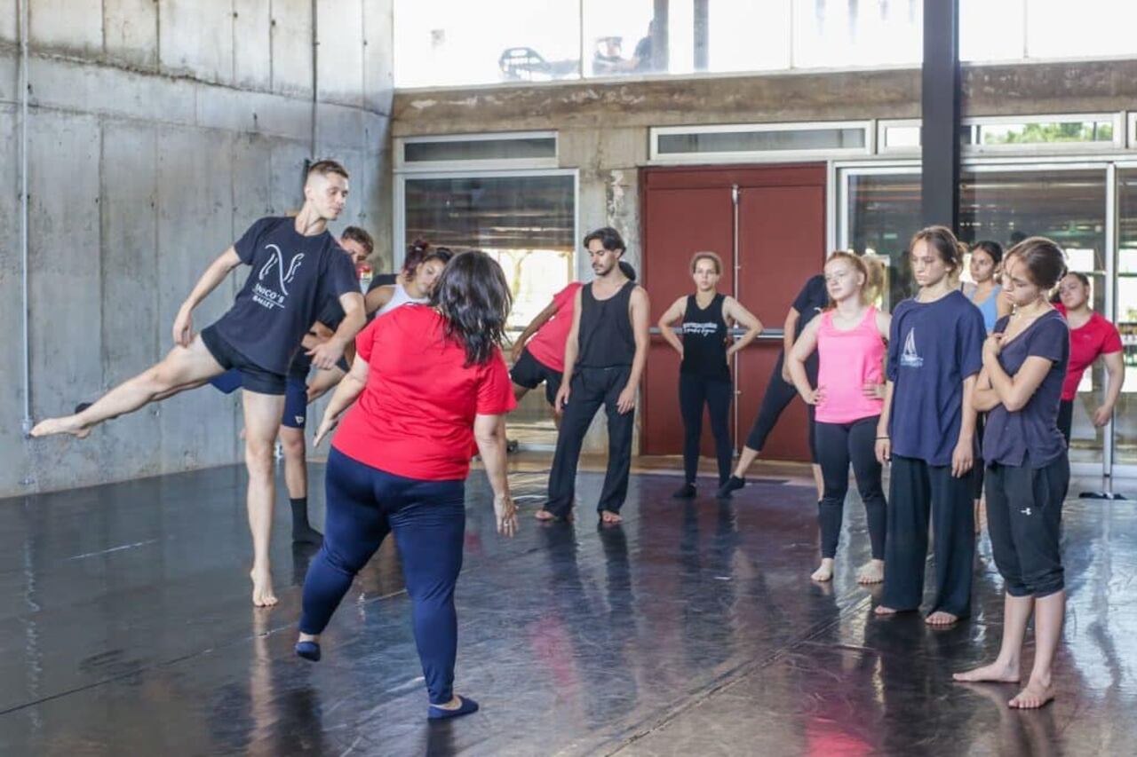 LaDirección de Elencos Nacionaleslanza una serie de talleres gratuitos de danza clásica,contemporáneayparaguaya.