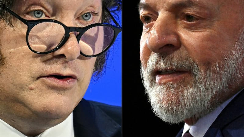 El presidente de Argentina, Javier Milei (i) y el mandatario de Brasil, Luiz Inacio Lula da Silva.