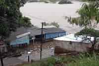 CDE: cota del Paraná sube a 122 metros y evacúan escuela en barrio San Rafael