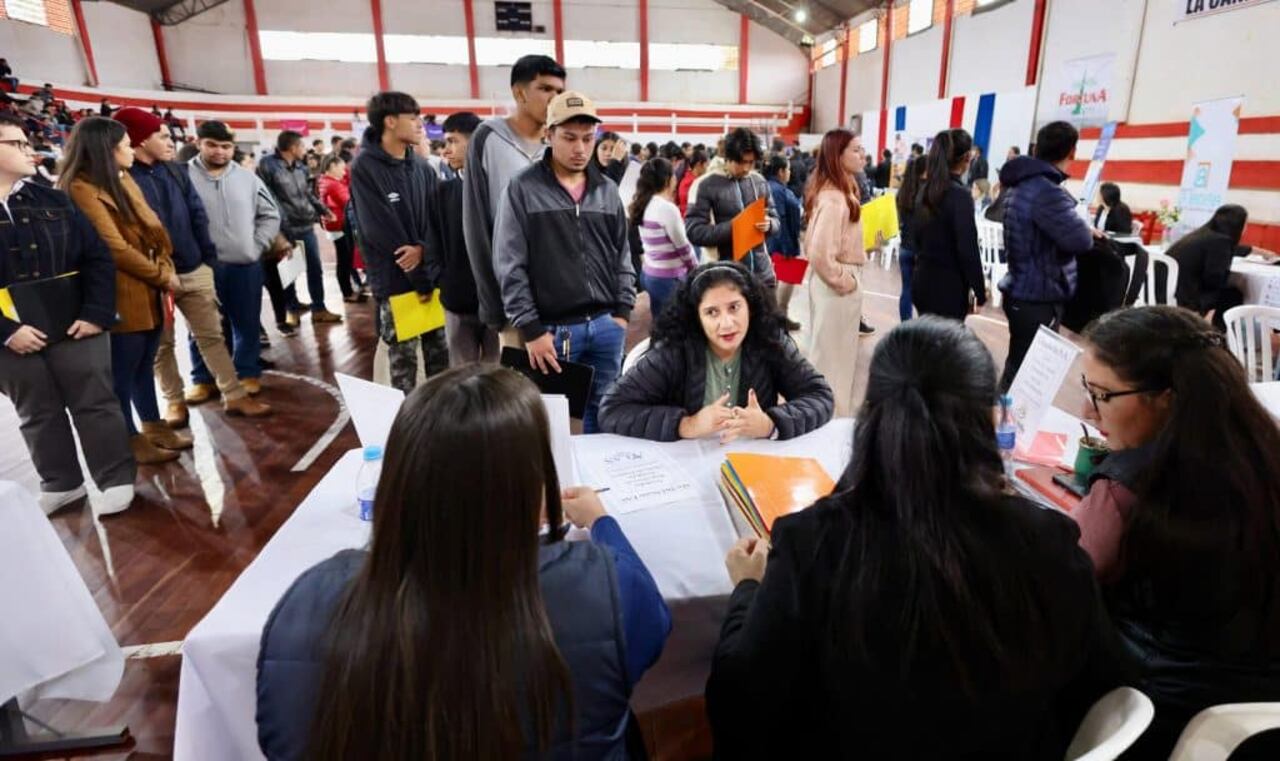 Entre las iniciativas alineadas con esta visión, mencionó la modernización de regímenes de inversión para atraer empleos de alto valor y la vinculación de programas comoMi Primer Empleocon capacitaciones en herramientas digitales.