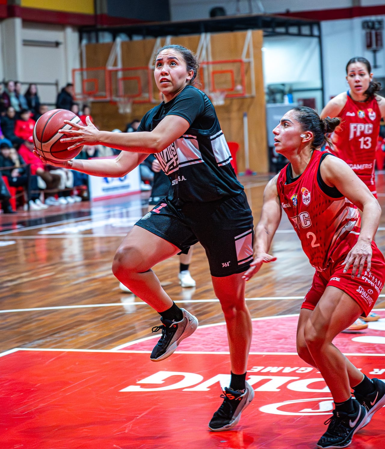 Imagen de la última final que se repetirá este viernes cuando Olimpia y FPC se vean las caras nuevamente.