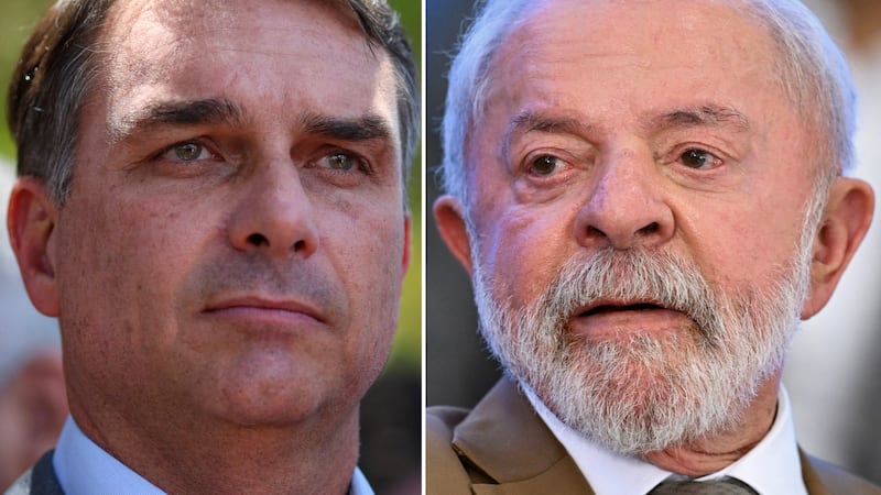 Los candidatos a la presidencia de brasil, Flávio Bolsonaro (i) y Lula da Silva.