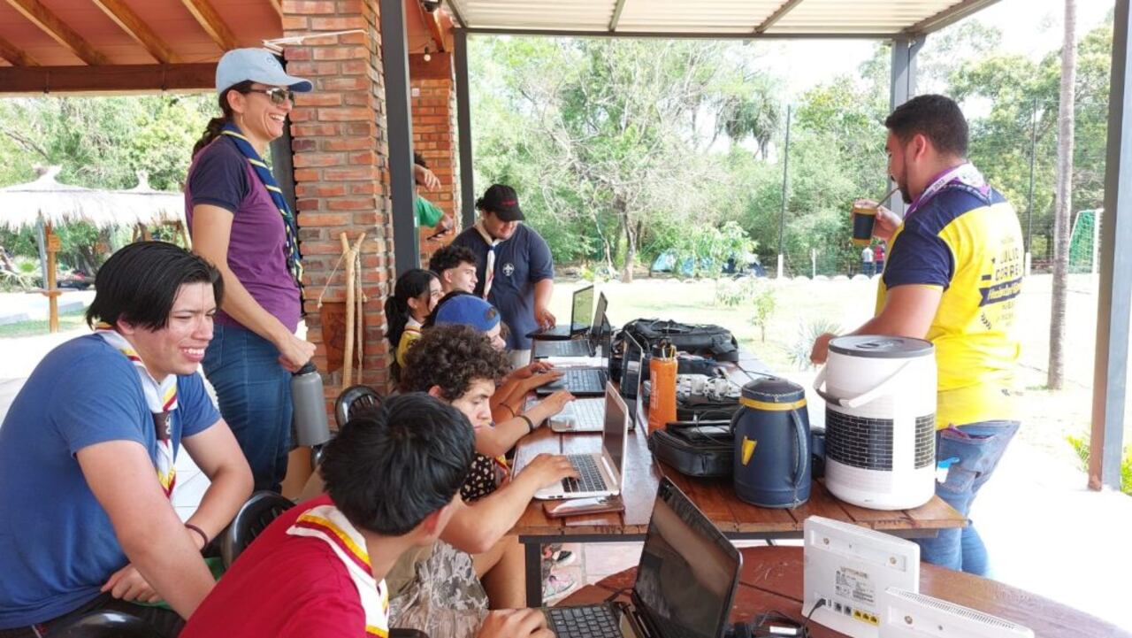 Jamboree en Internet desarrollado por varios grupos de scouts presentes.