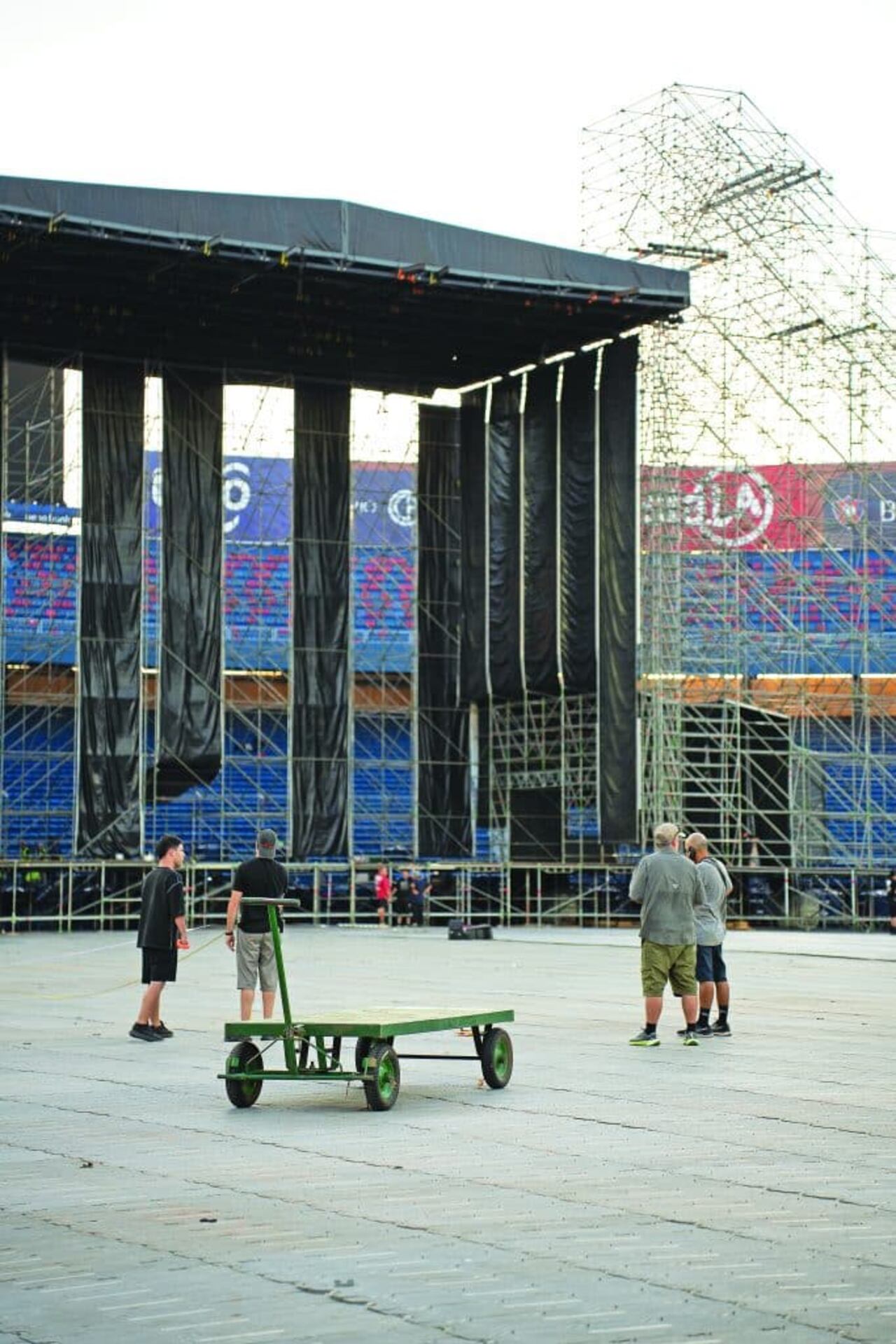 El escenario está siendo montado desde hace varios días.
