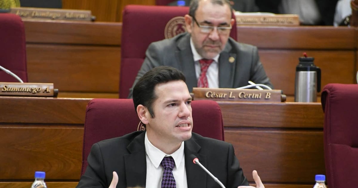Alejandro Aguilera afirma que el sistema bancario es sólido y seguro