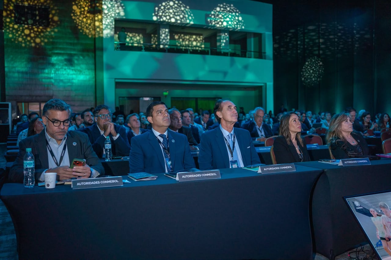 El encuentro reúne a destacados profesionales y especialistas nacionales e internacionales del ámbito del derecho, el marketing y la gestión deportiva.