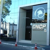Titular de DNCP no responde sobre presunta licitación dirigida a favor de empresa que se hace de millones en IPS