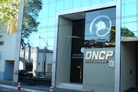Titular de DNCP no responde sobre presunta licitación dirigida a favor de empresa que se hace de millones en IPS
