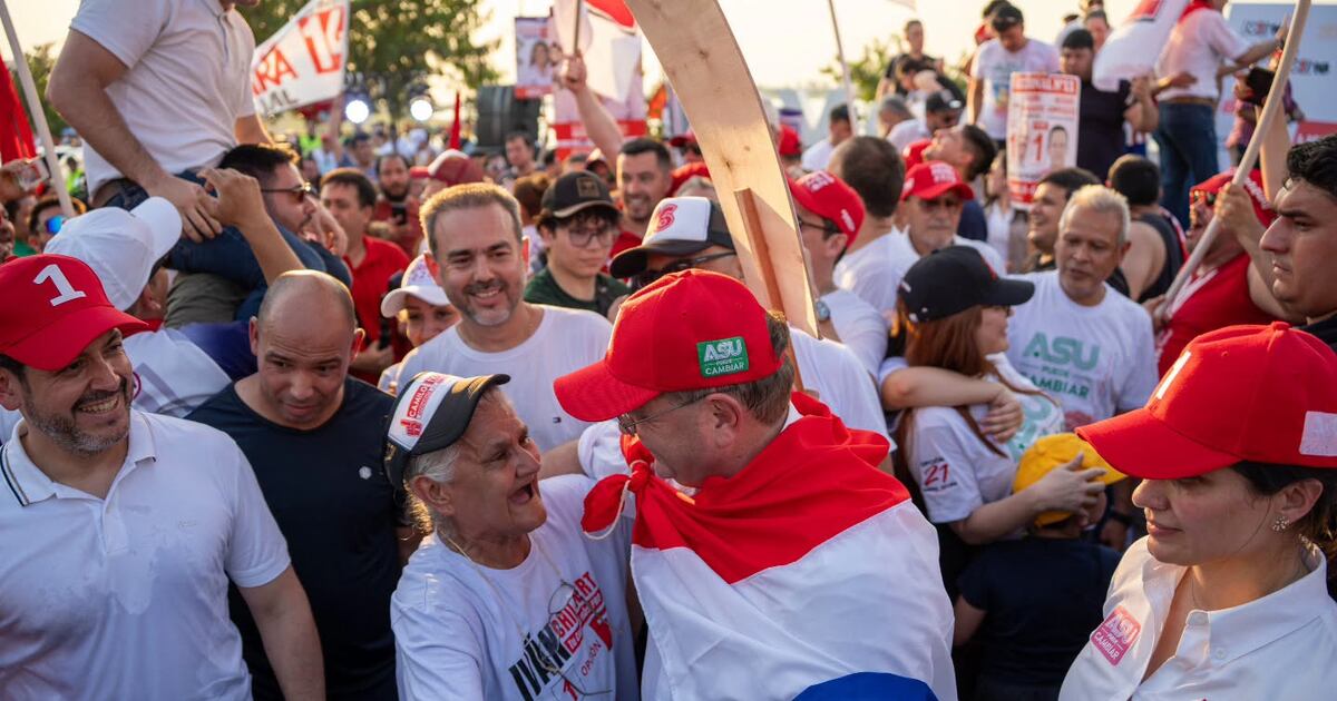 Latorre resalta cierre de campaña de Camilo Pérez en Asunción