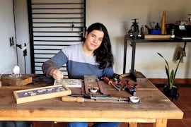 De la falta de empleo a brillar en el arte de la filigrana luqueña