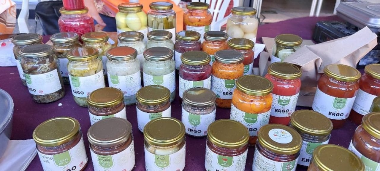 Con 58 diferentes productos, Ergo se posiciona rápidamente entre los productos de mayor consumo y lo mejor, fabricado por manos paraguayas