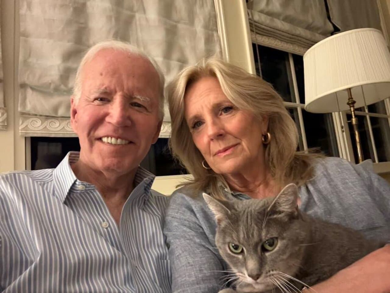 "El cáncer nos afecta a todos. Como muchos de ustedes, Jill y yo hemos aprendido que somos más fuertes en los momentos difíciles. Gracias por animarnos con amor y apoyo" , compartió Biden en un reciente posteo.