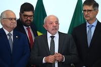 En plena campaña y “tormenta” judicial, Brasil recuerda independencia