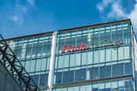 Continúa la campaña sucia contra ueno bank pese a sus calificaciones
