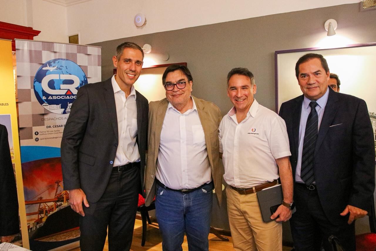Ministro Marco Riquelme, Hugo Biedermann, Gustavo Giménez y Javier Parquet.