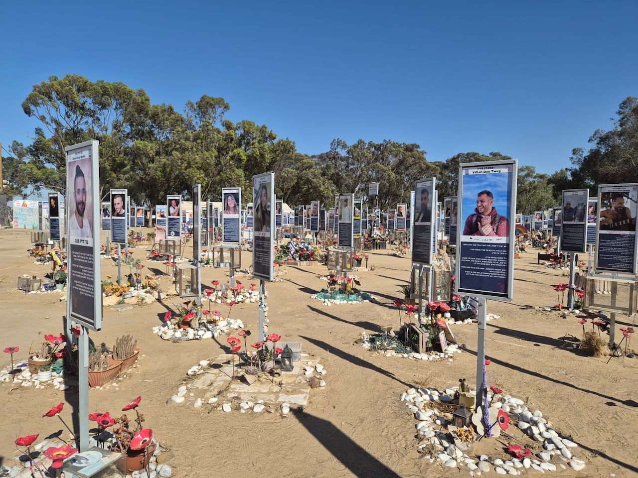 Familiares y amigos de los fallecidos durante los atentados asistirán hoy a los actos organizados en distintos puntos de Israel.
