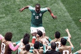 El anfitrión pisó fuerte en el mítico estadio Azteca