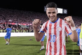 Álex Arce surge como reemplazo de Julio Enciso en el ataque albirrojo
