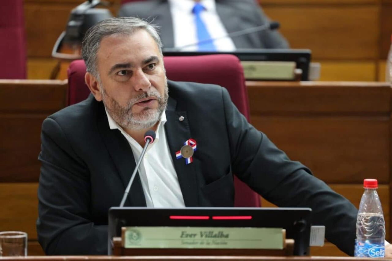 Villalba calificó los hechos como "criminales", al recordar que miles de pacientes fallecieron esperando tratamientos mientras los medicamentos se vencían sin ser utilizados.