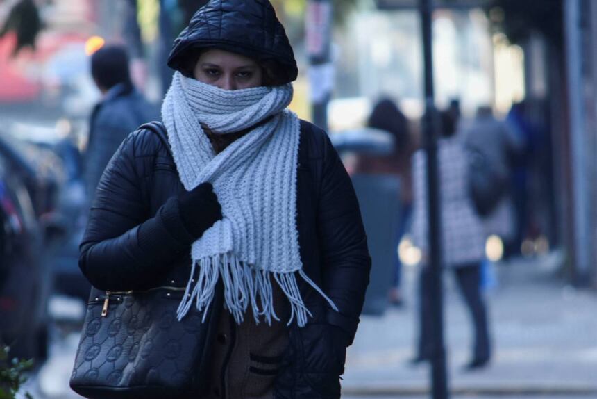 Masa de aire húmeda mantendrá ambiente otoñal fresco con lloviznas intermitentes