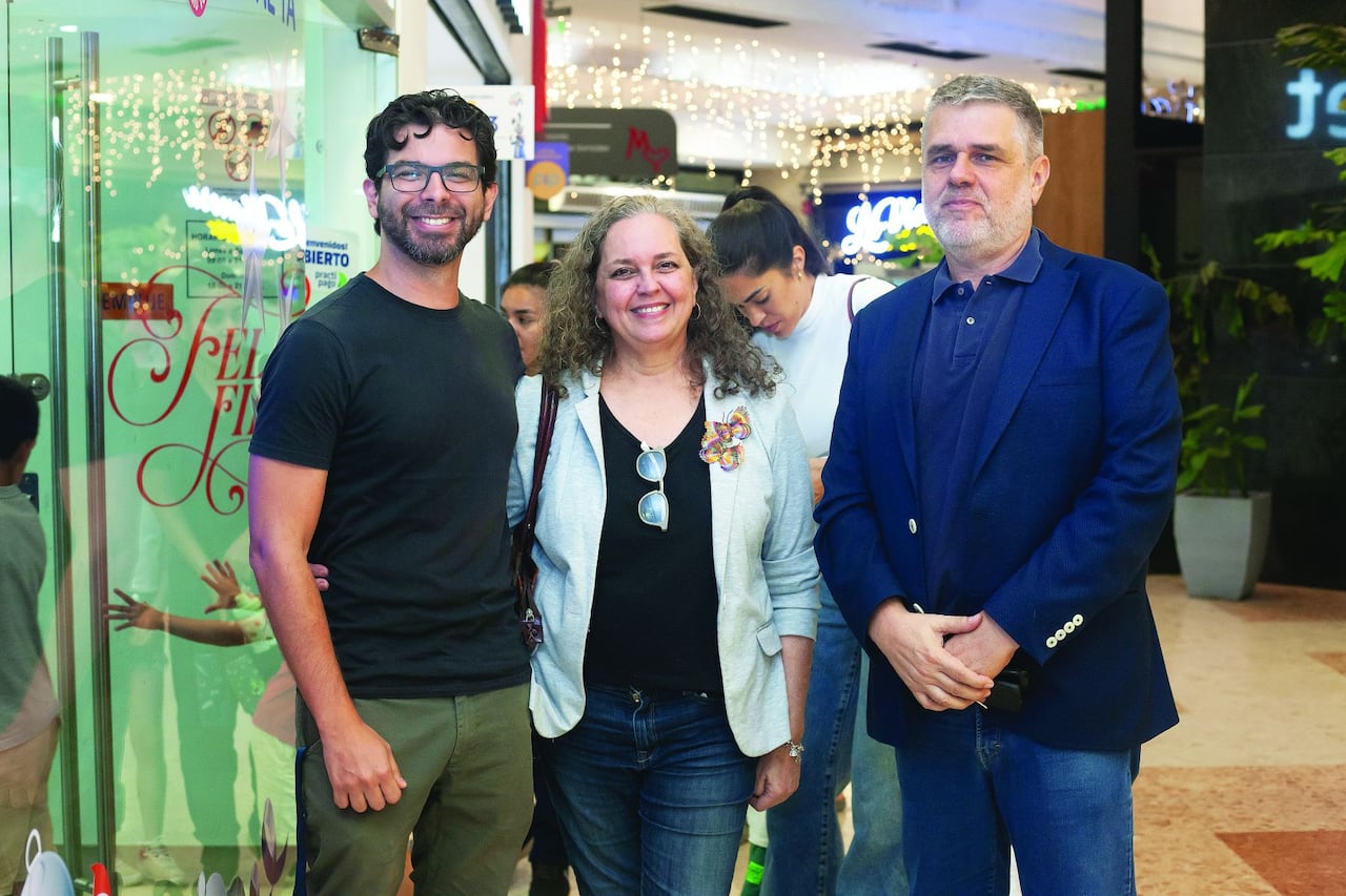 Federico Cáceres, Gisele Baddouh y Toni Roberto.